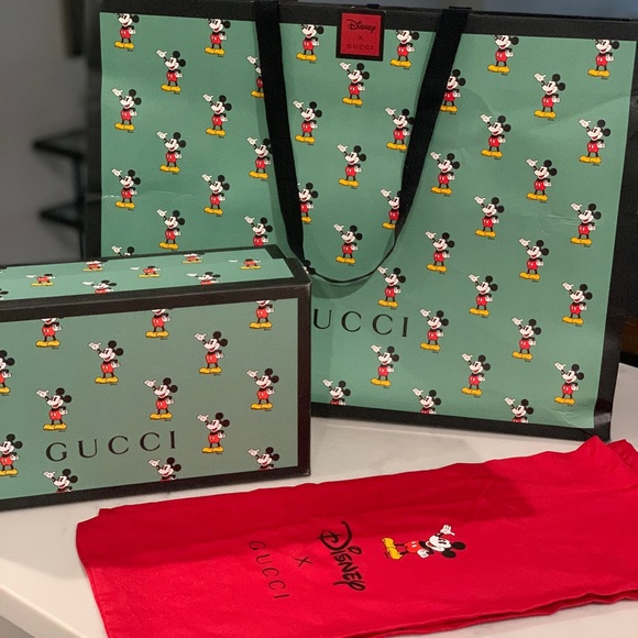 SOLD NWT Gucci x Disney slides - Picture 4 of 4